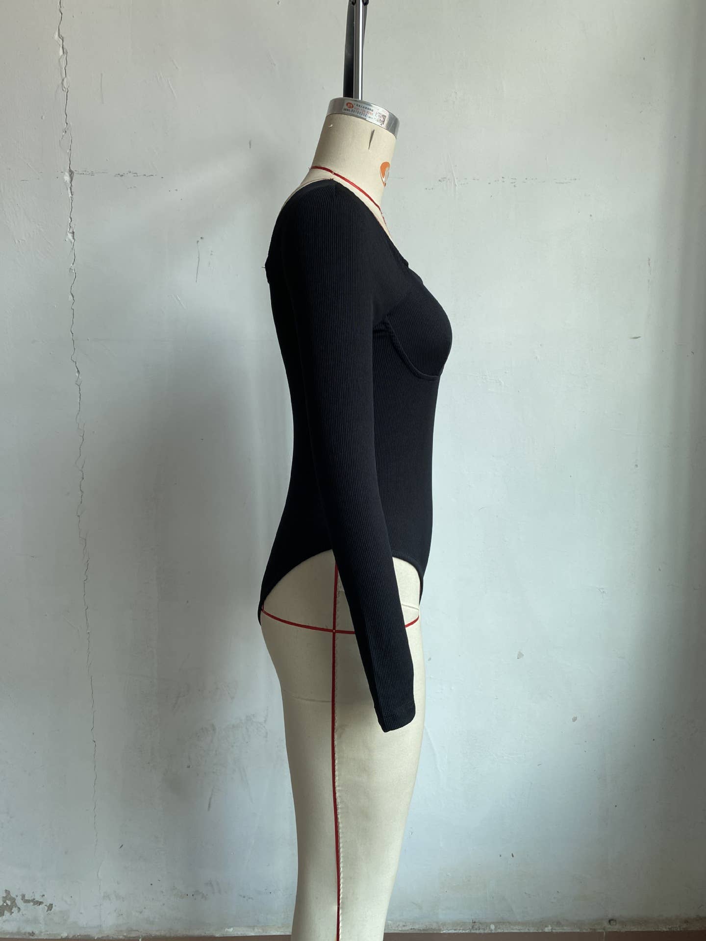 Tight-fitting square-neck striped jumpsuit