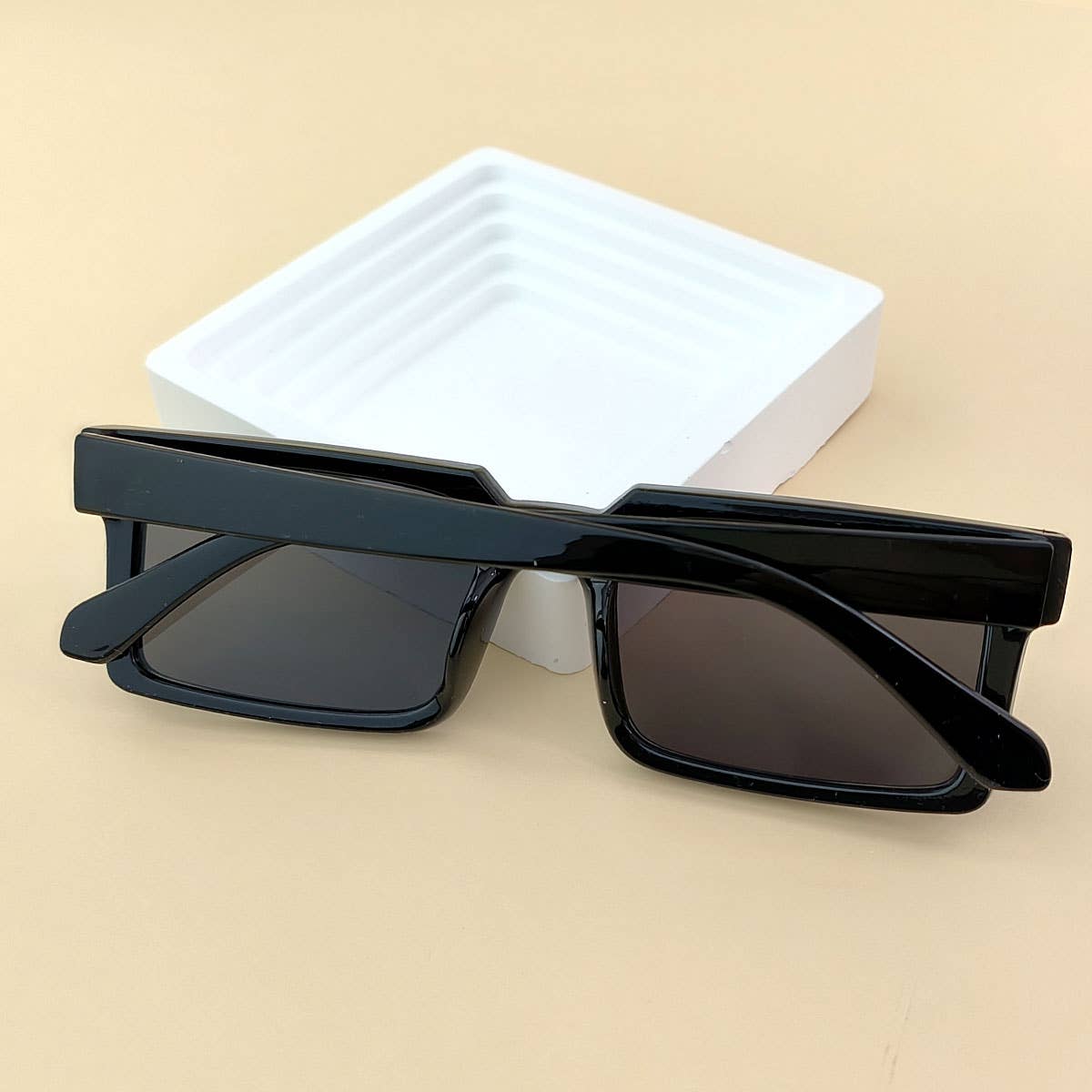 BASIC SIMPLE SQUARE SUNGLASSES_CWASG0089