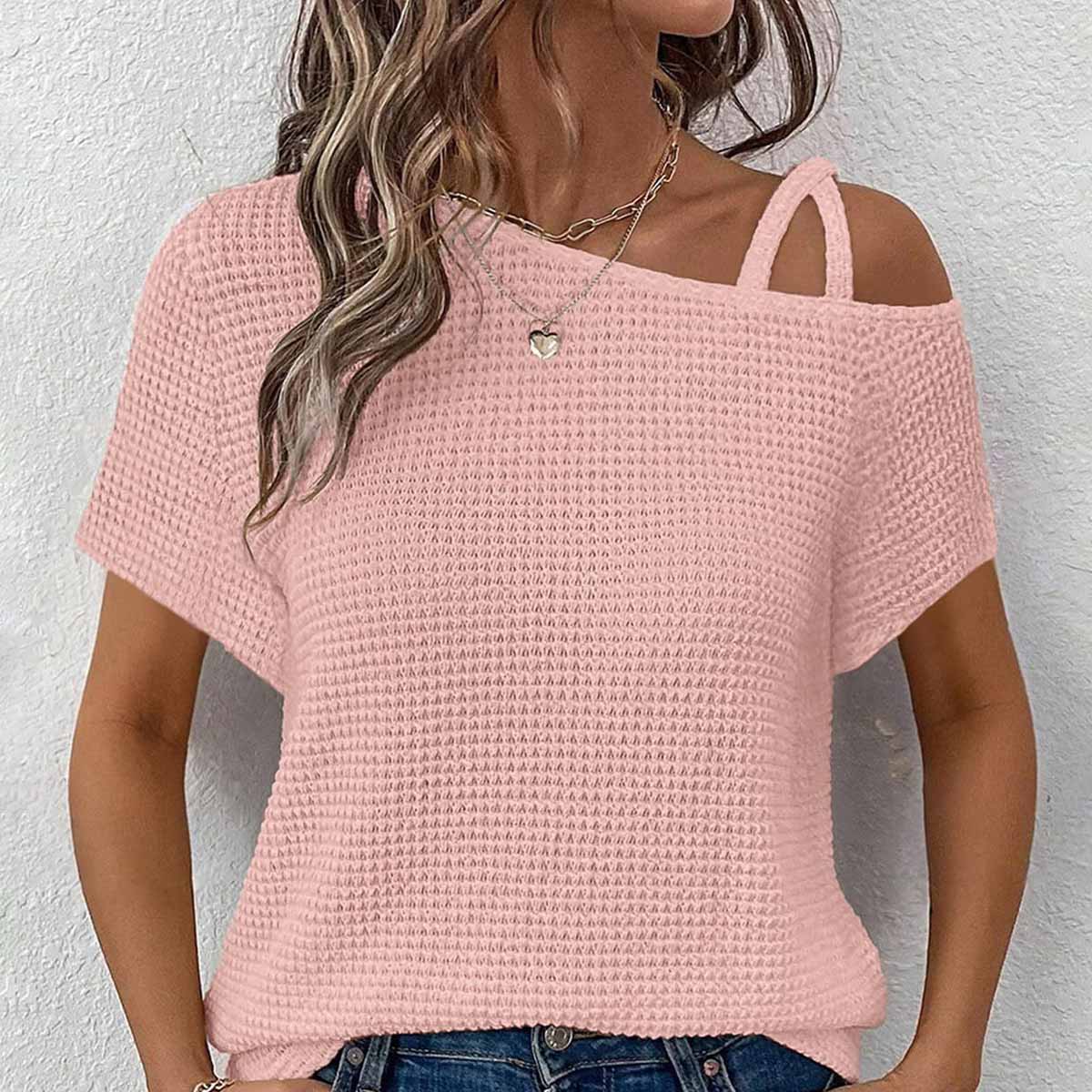 Short sleeved off-the-shoulder knit T-shirt