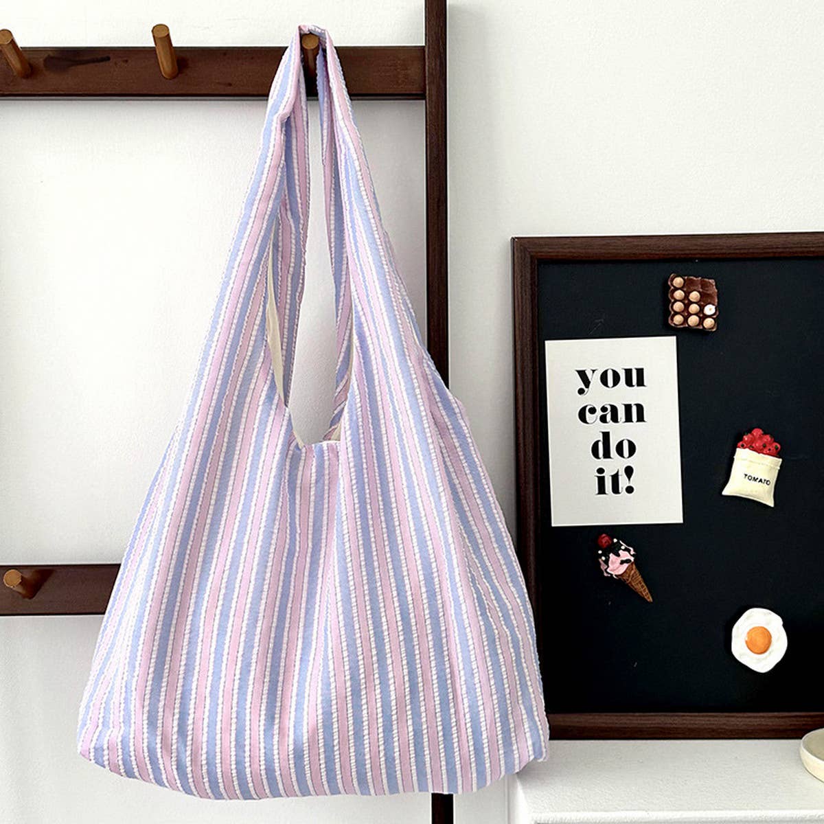 STRIPED LIGHTWEIGHT LARGE CAPACITY CANVAS BAG_CWAB3094