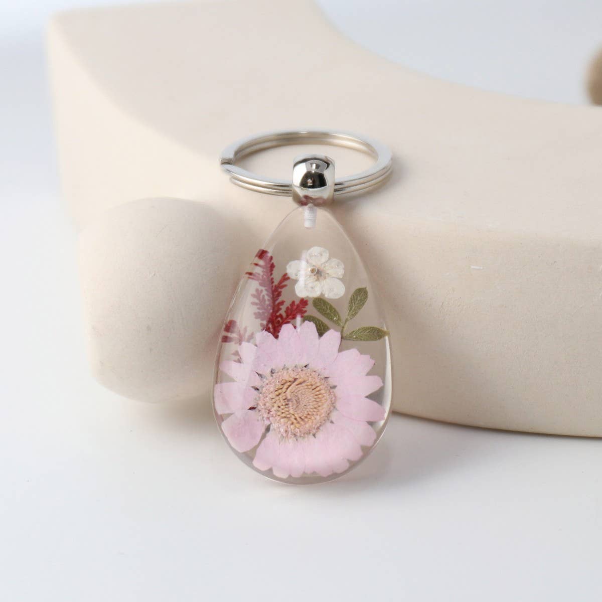 CREATIVE REAL FLOWER KEYCHAIN CAR PENDANT