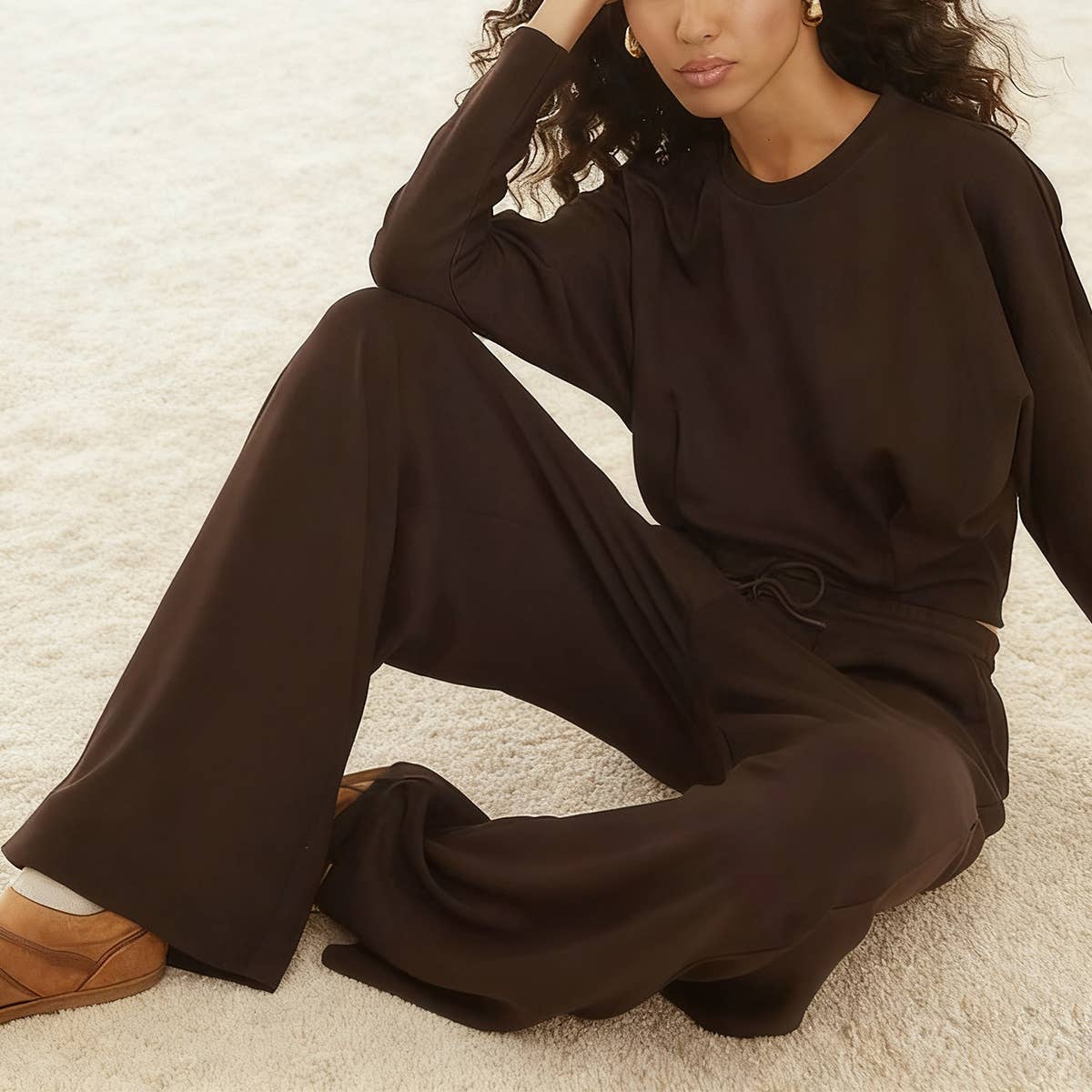 Round-neck straight-leg tie long pants set