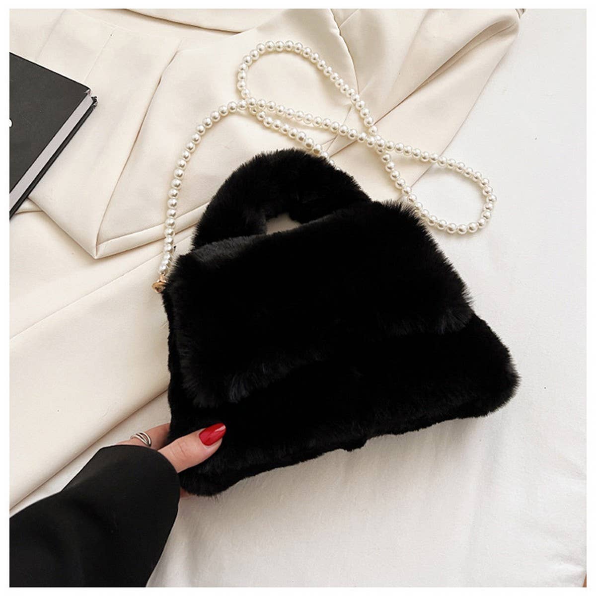 Women¡¯s Fluffy Fur Pearl Shoulder Bag_CUAB00594