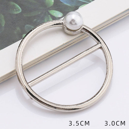 METAL HEM WITH PEARLS AND DIAMONDS SCARF RING