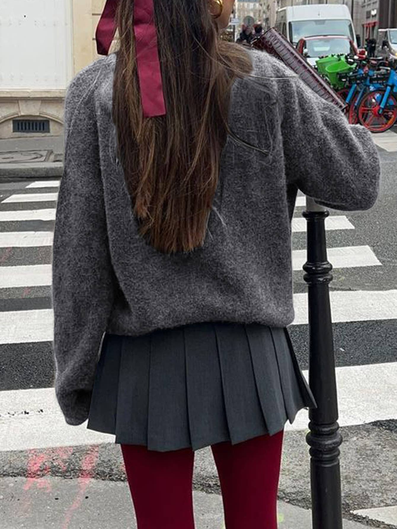 Simple long-sleeved solid-color knitted sweater
