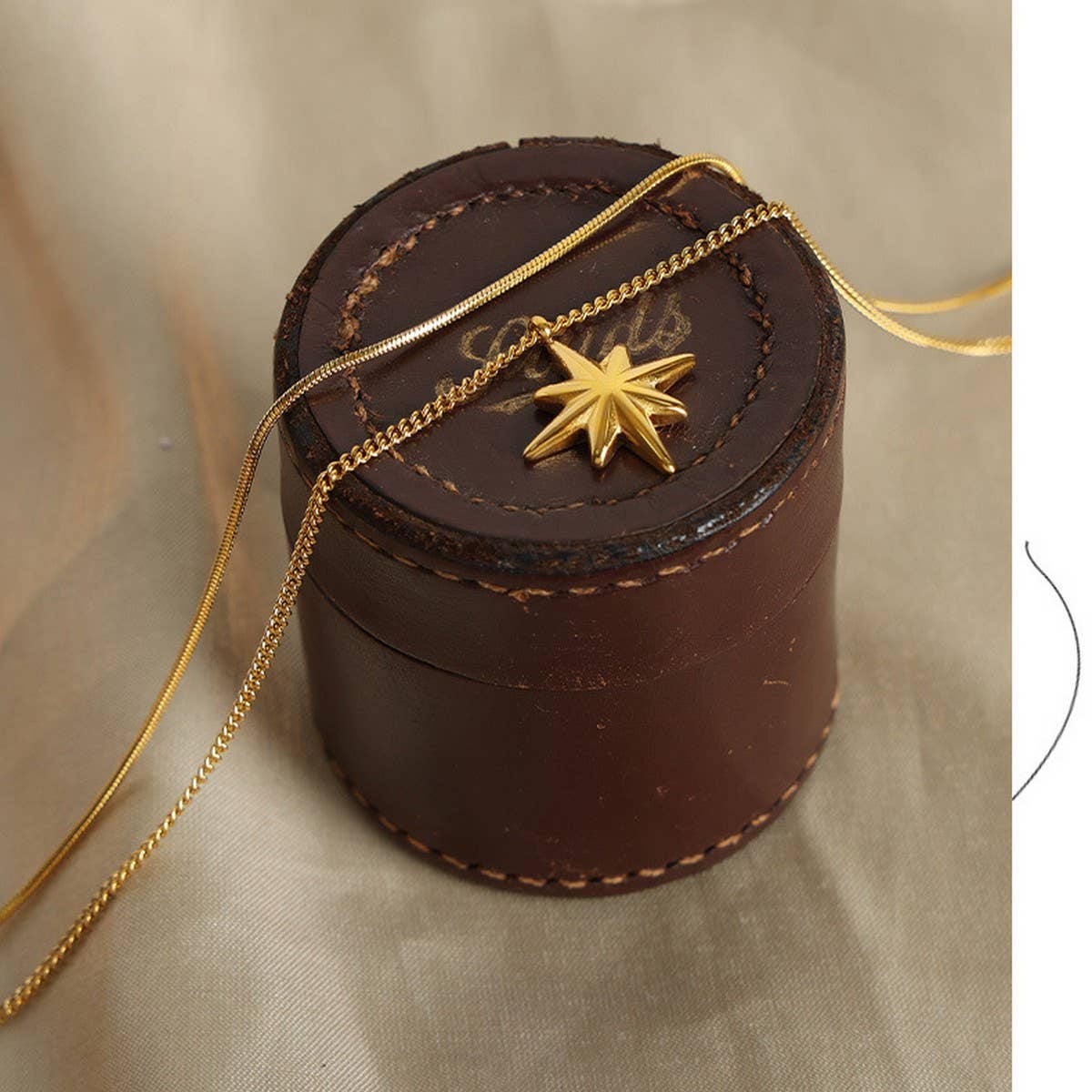 EIGHT POINTED STAR PENDANT DOUBLE LAYERED NECKLACE