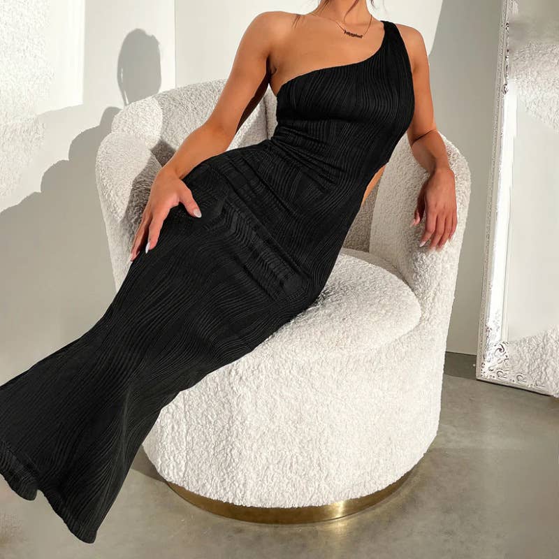 Sleeveless solid-color off-the-shoulder dress