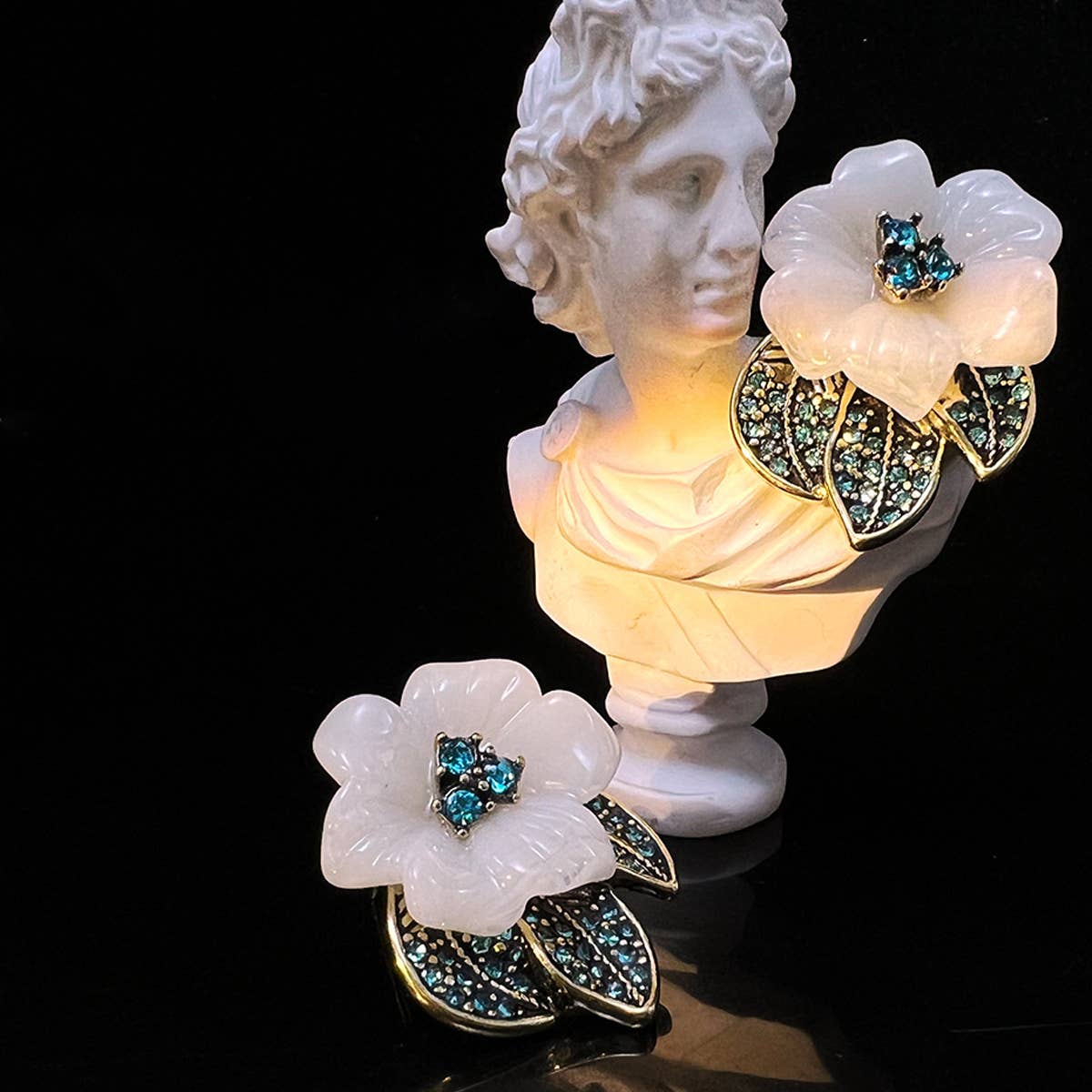 VINTAGE FLOWER ZIRCONIUM EARRINGS