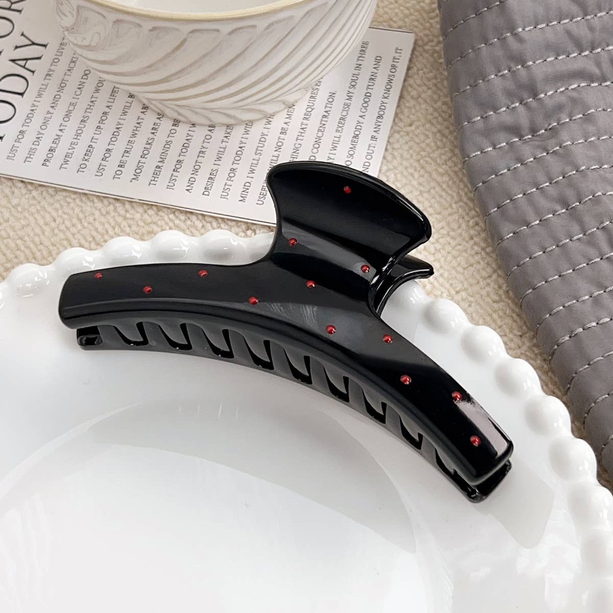 Polka dot black  elegant geometric hair clip