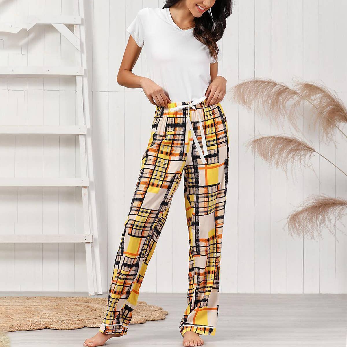 LIGHT CASUAL SHORT-SLEEVED TROUSERS HOME SUIT