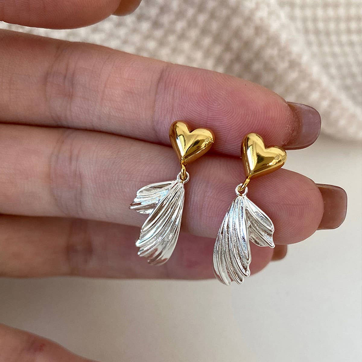 NEW ASYMMETRICAL WING HEART EARRINGS FOR WOMEN
