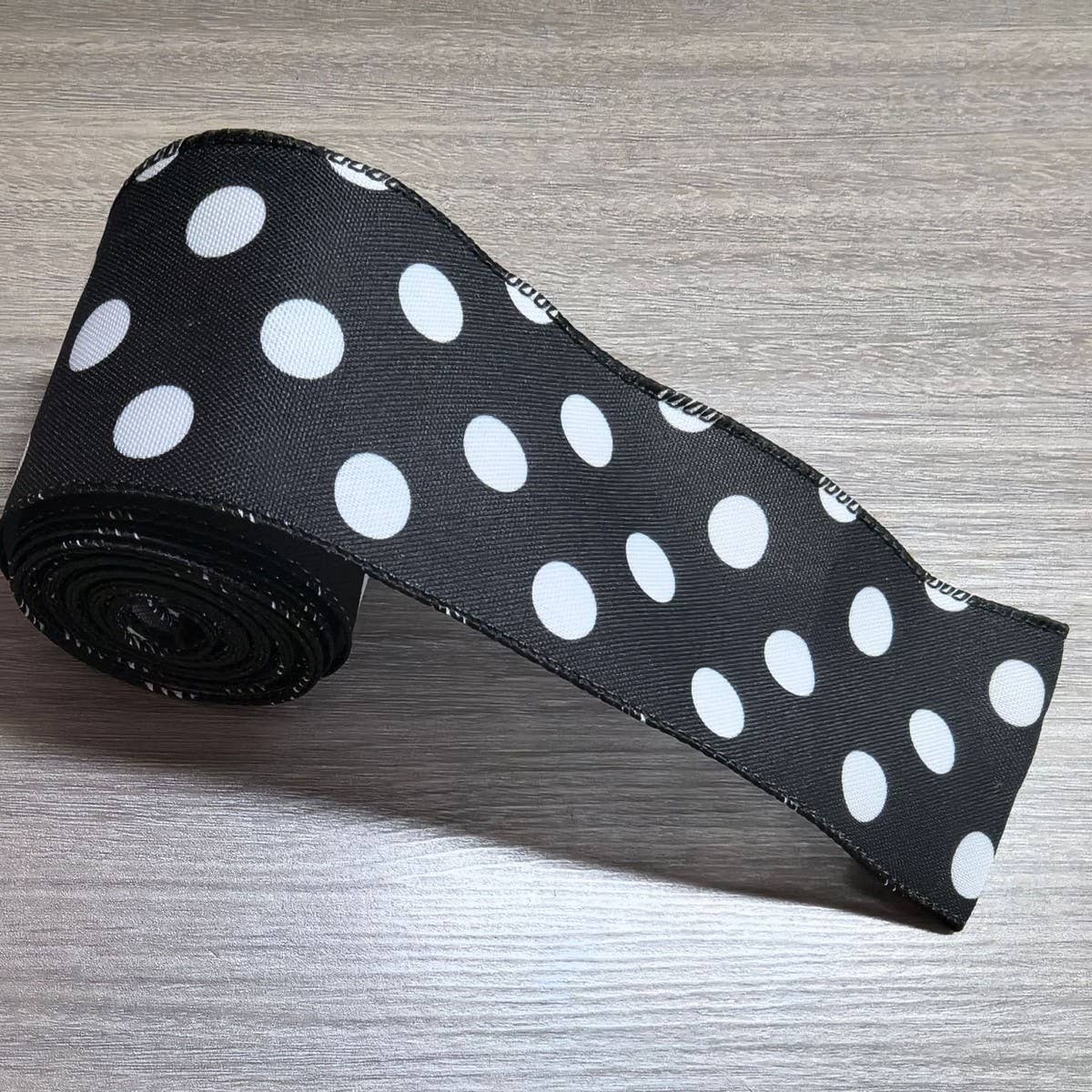 CWMM10210_HALLOWEEN BLACK WHITE PLAID RIBBON 5 YARDS DECOR