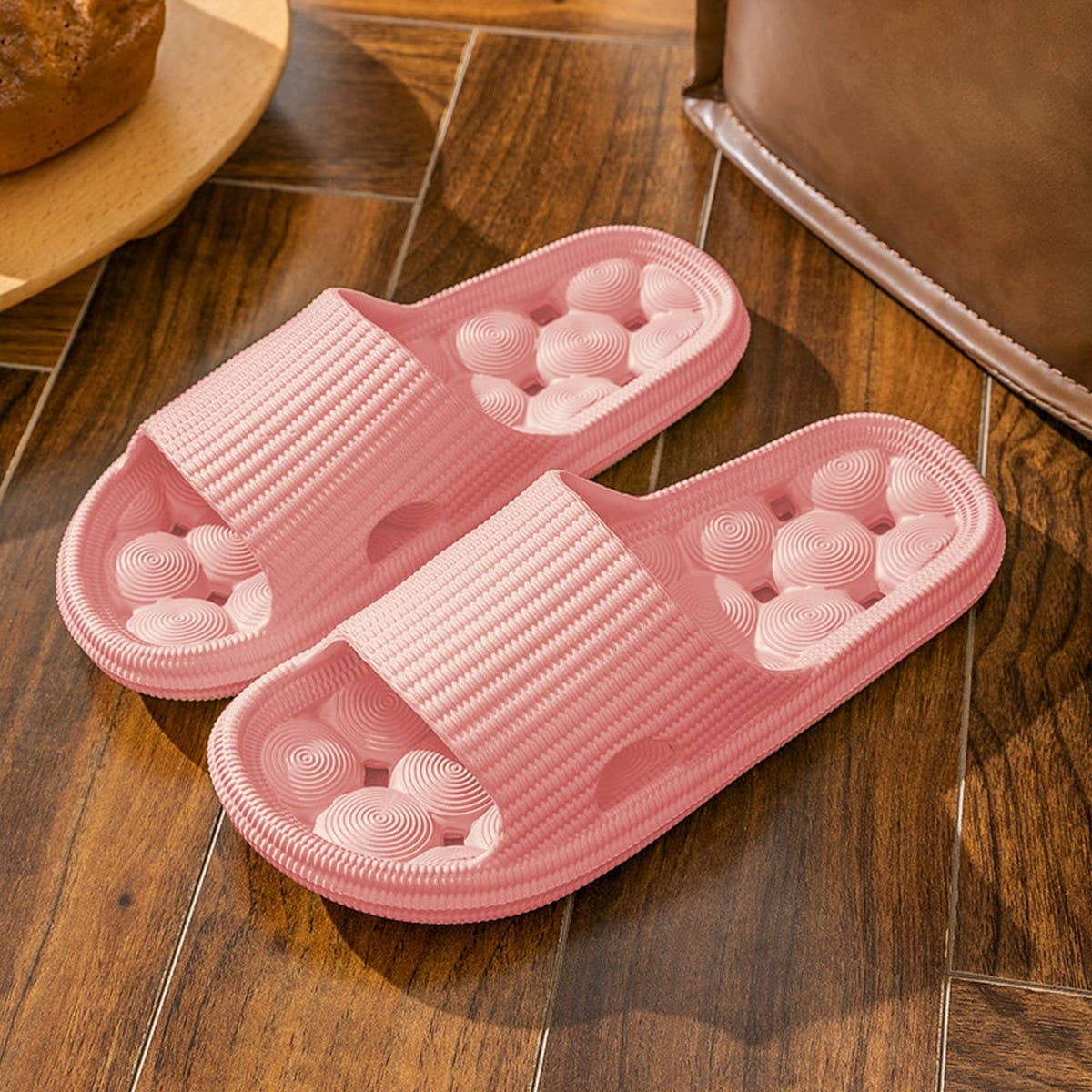 SOFT-SOLED ANTI-SLIP BATHROOM HOLLOW SLIPPERS_CWSHS0685
