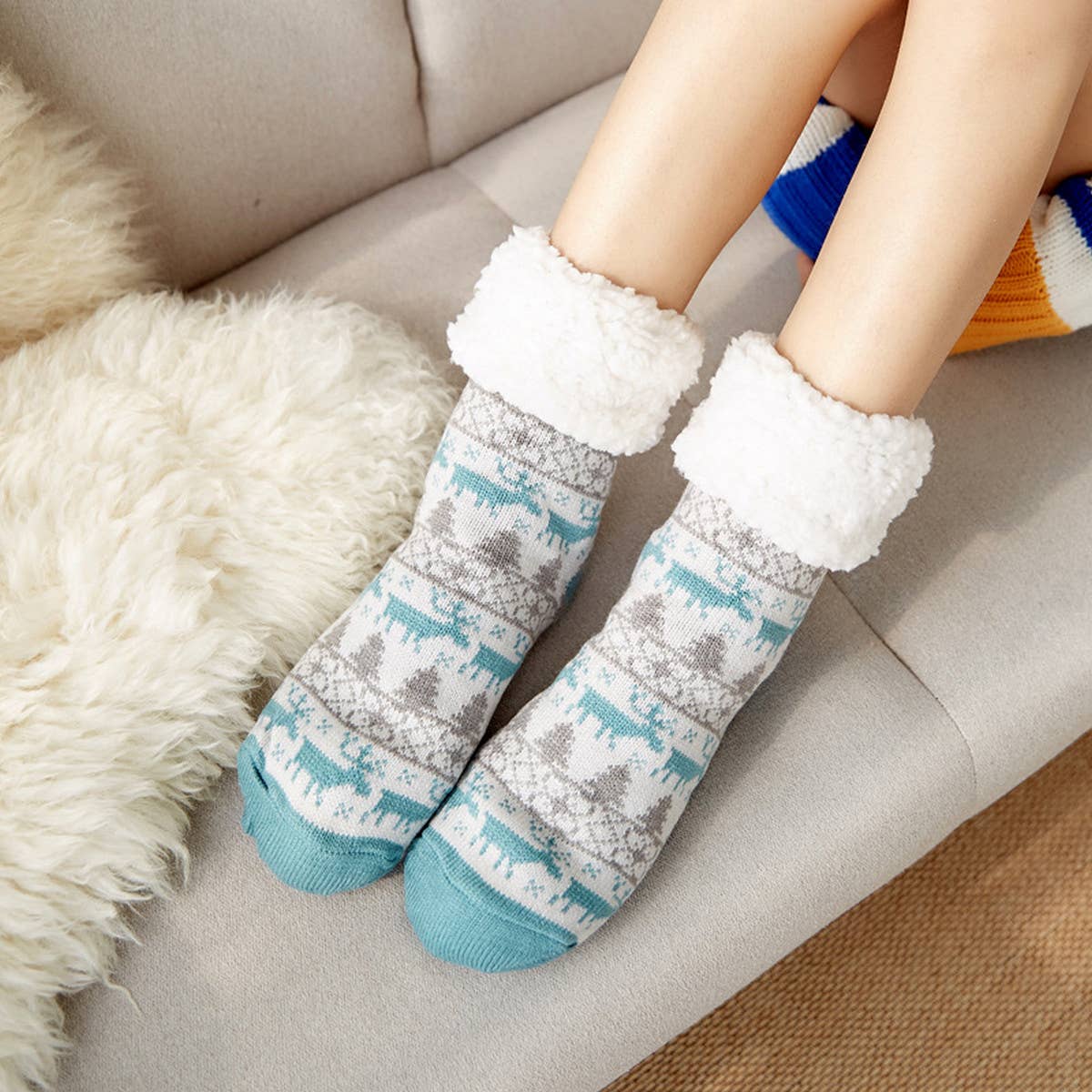 CHRISTMAS WARM PLUSH INDOOR SLIPPERS