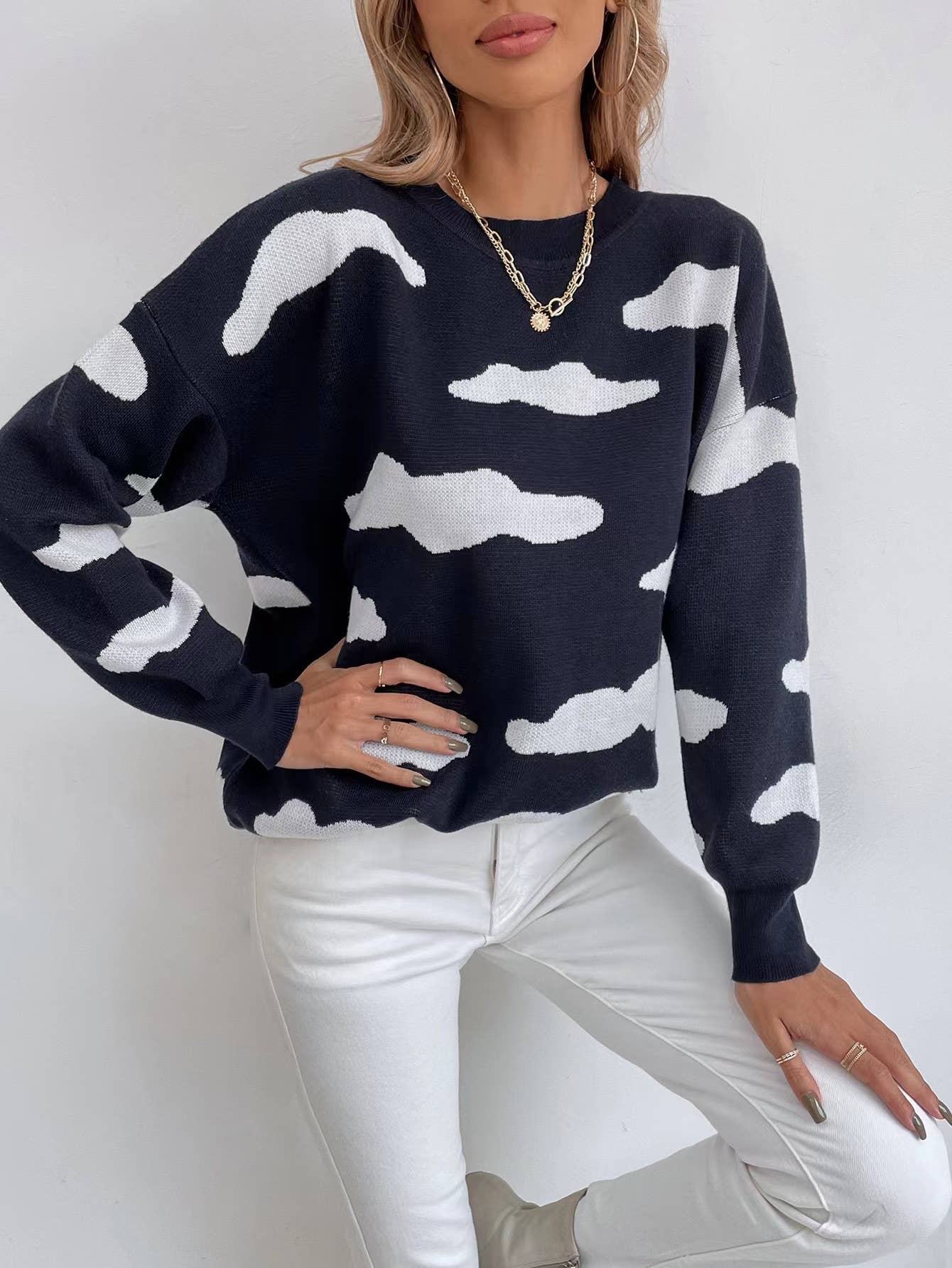 Round-neck cloud jacquard knitted sweater