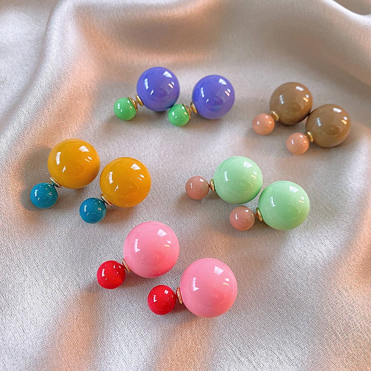 SWEET CANDY-COLORED BALL NICHE EARRINGS