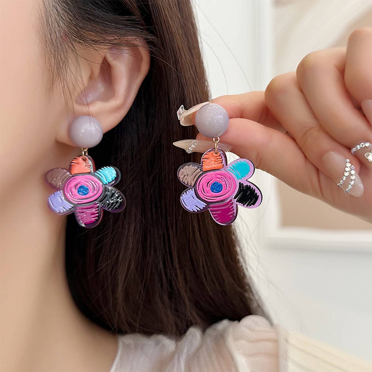 VERSATILE CONTRAST COLOR GRAFFITI FLOWER EARRINGS