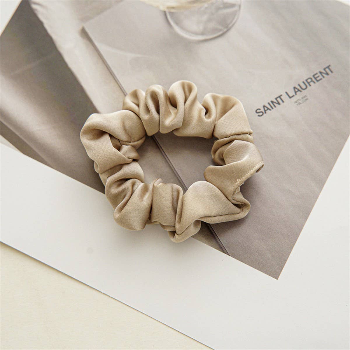 3.15"DIAMETER COFFEE COLOR SILK SCRUNCHIES_CWAHA0342