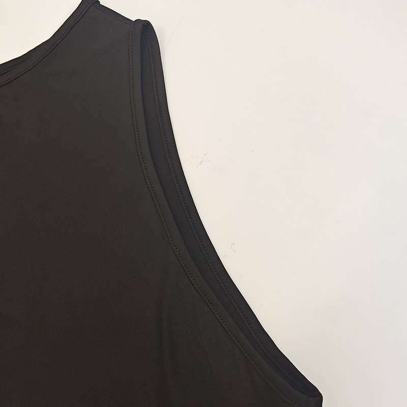 Solid color off-the-shoulder T-shirt