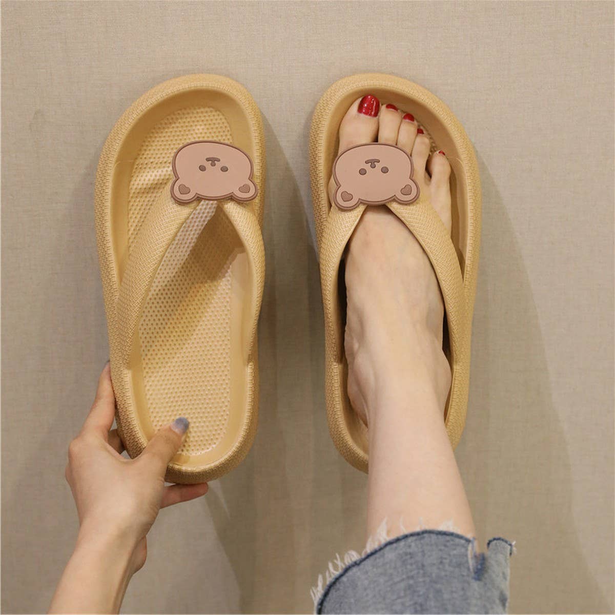 NON-SLIP SANDALS WITH A POOP FEEL_CWSHS0748