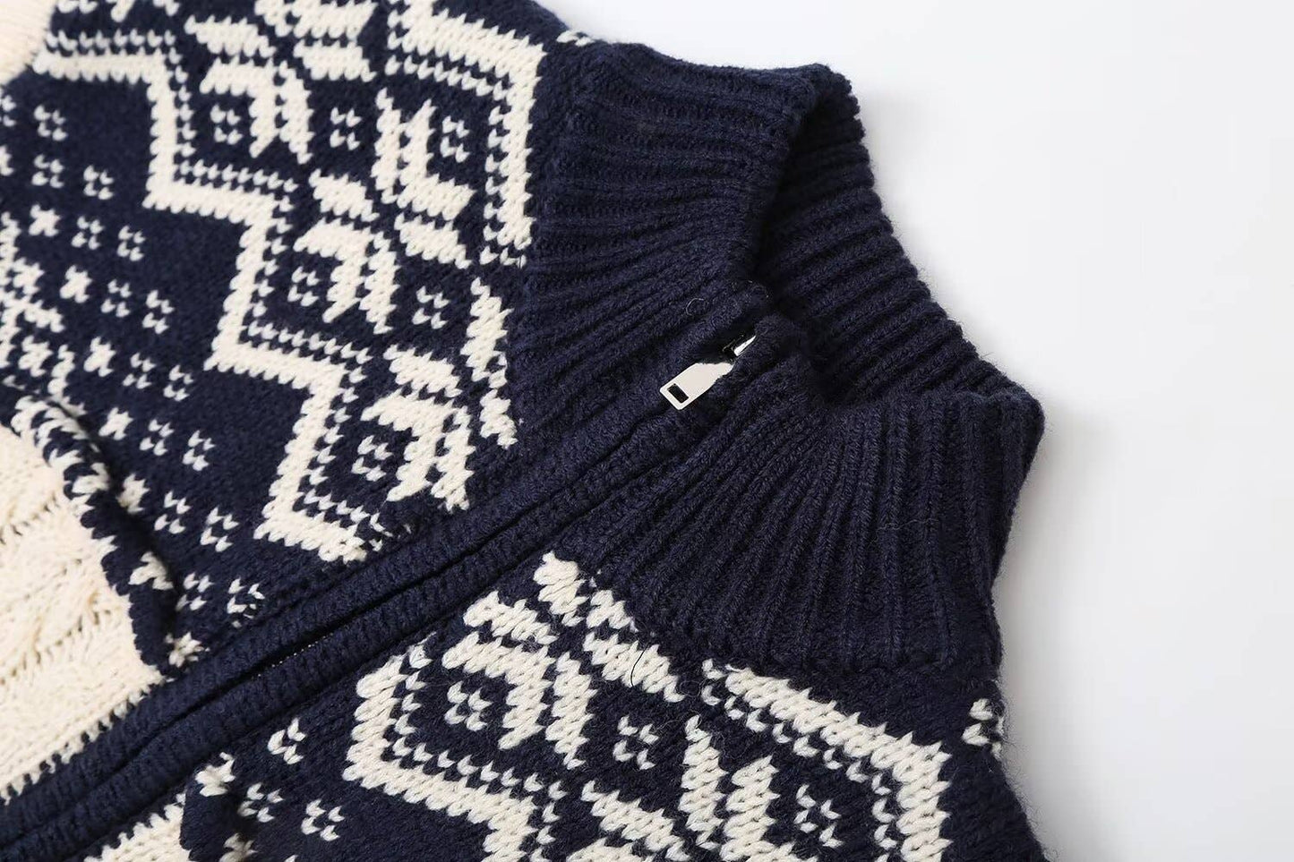 EIGHT-STRAND KNITTED JACQUARD ZIPPER CARDIGAN