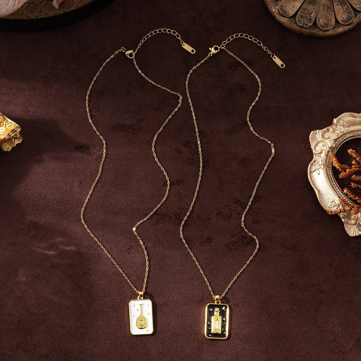 HIGH-END RETRO TAROT CLAVICLE NECKLACE FOR WOMEN