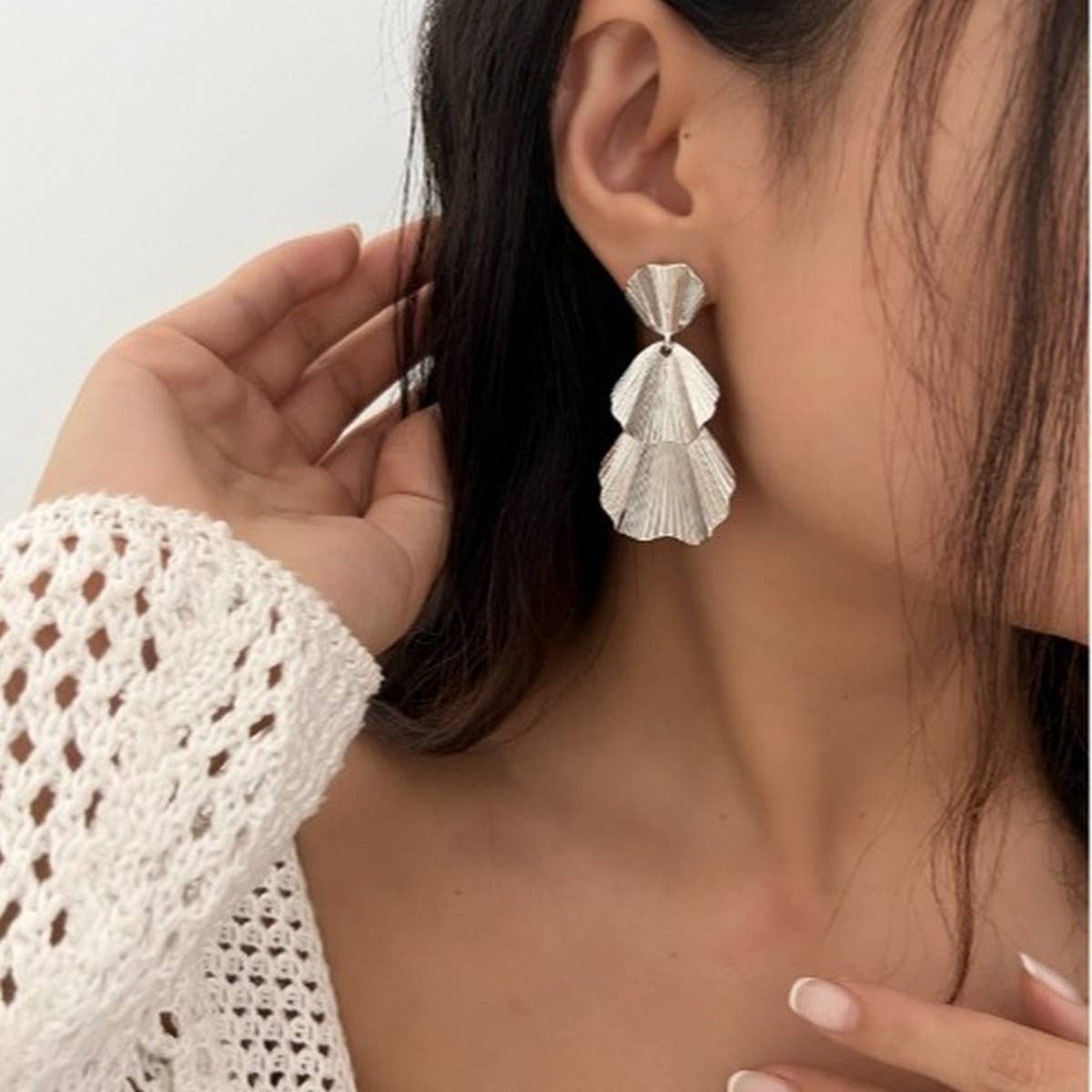 SIMPLE AND ELEGANT TEMPERAMENT RUFFLE EARRINGS