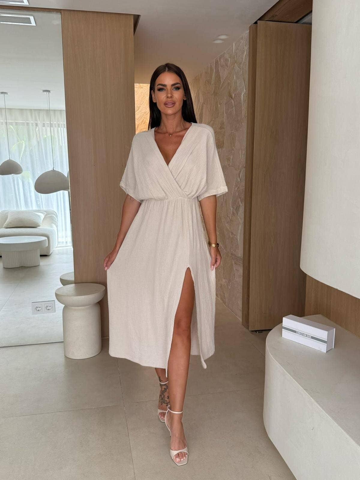 V-neck,loose-fitting,cinched waist slit dress