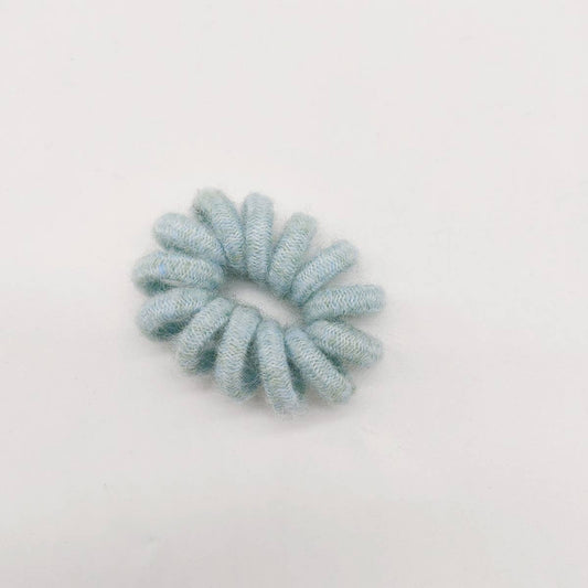 VERSATILE AND REFRESHING KNITTED HAIR TIE