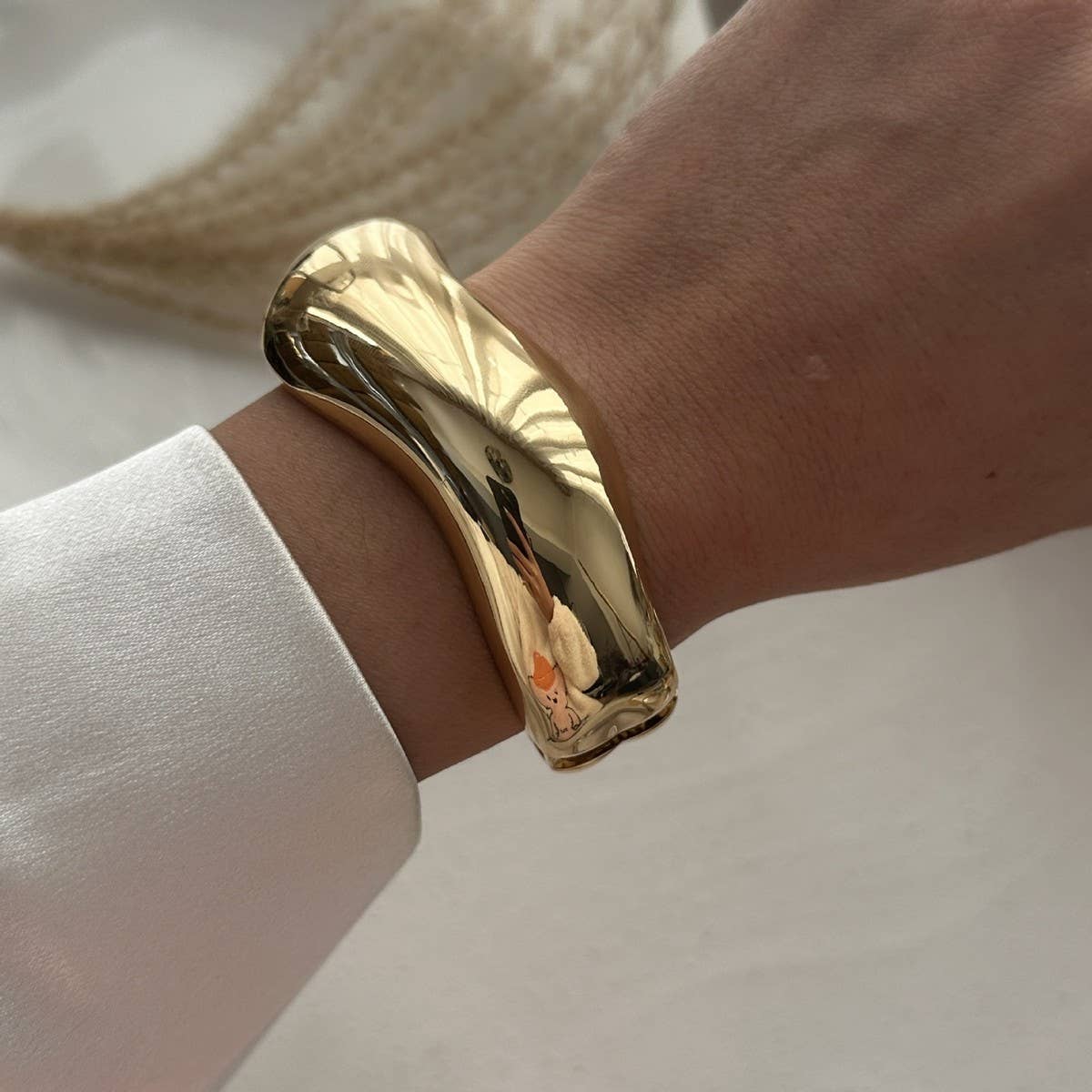 FASHIONABLE HIGH-GRADE ALLOY OPEN BRACELET