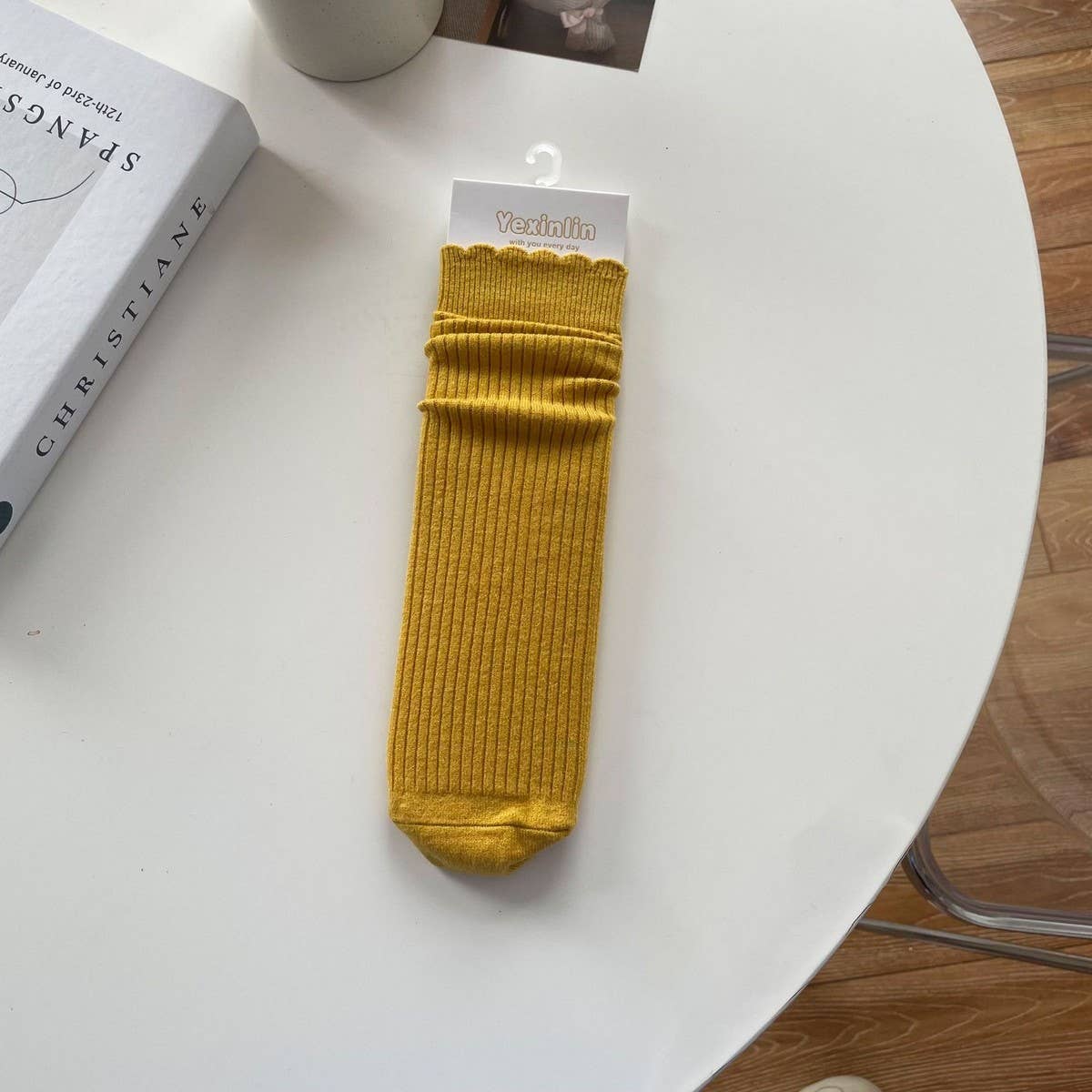 WOMEN'S SOLID COLOR CASHMERE LACE MID-CALF SOCKS