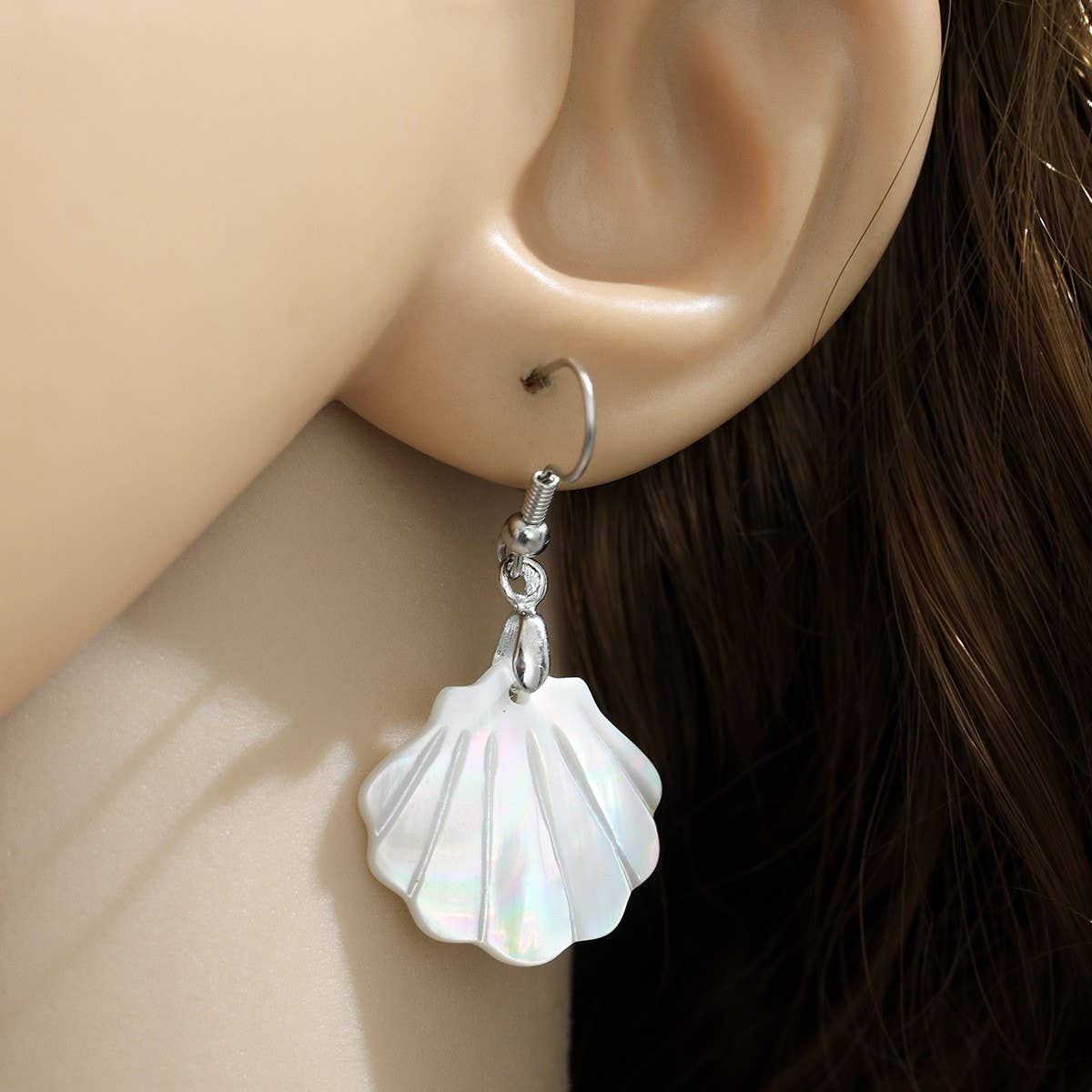 FRESH FAN-SHAPED WHITE BUTTERFLY SHELL EARRINGS