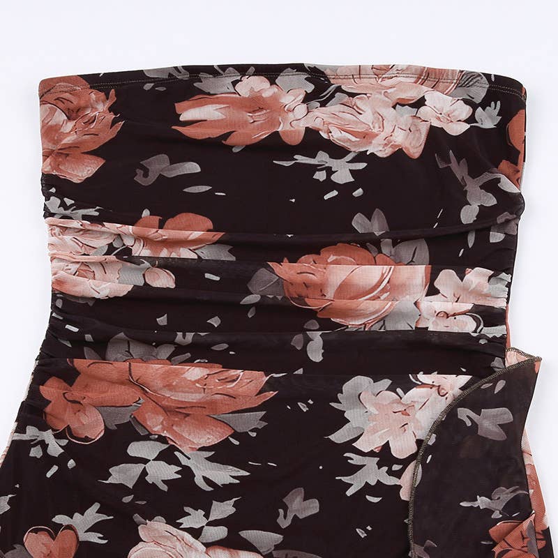 Printed seaside vacation figure-hugging dress