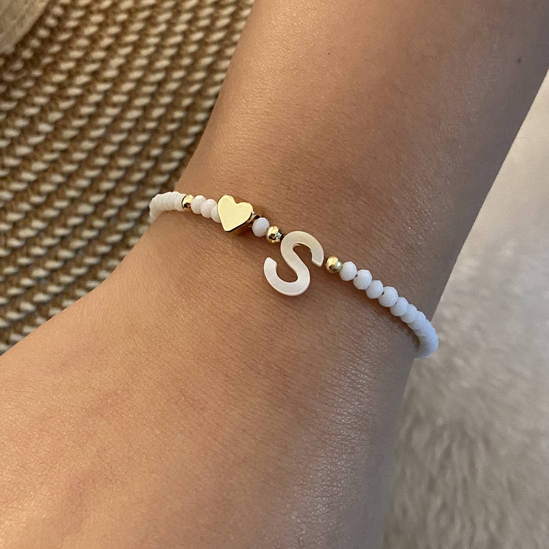 26-letter shell beaded bracelet