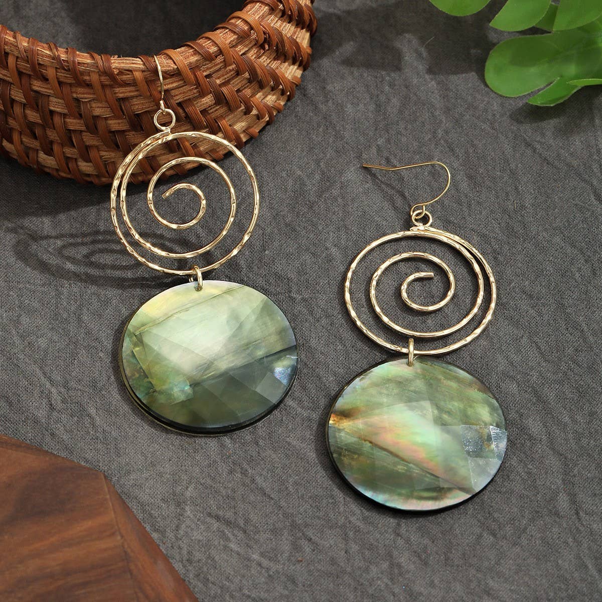 FASHIONABLE MOSQUITO COIL SHELL DISC EARRINGS