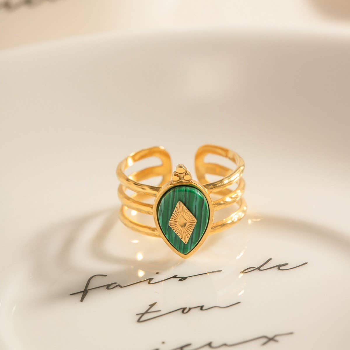 FRENCH OPENING ADJUSTABLE VINTAGE HOLLOW RING