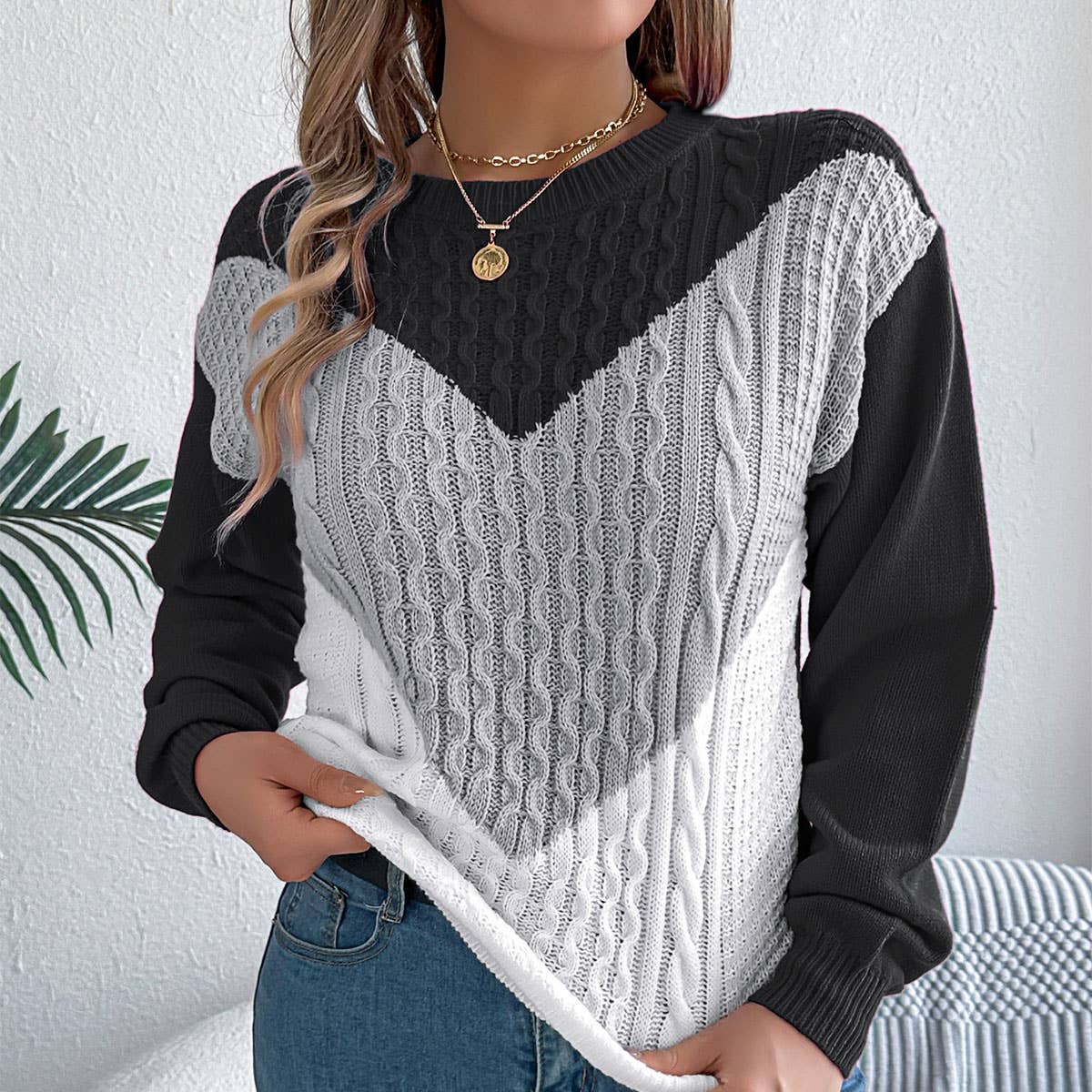 TWISTED FLORAL CONTRAST COLOR CREW NECK SWEATER