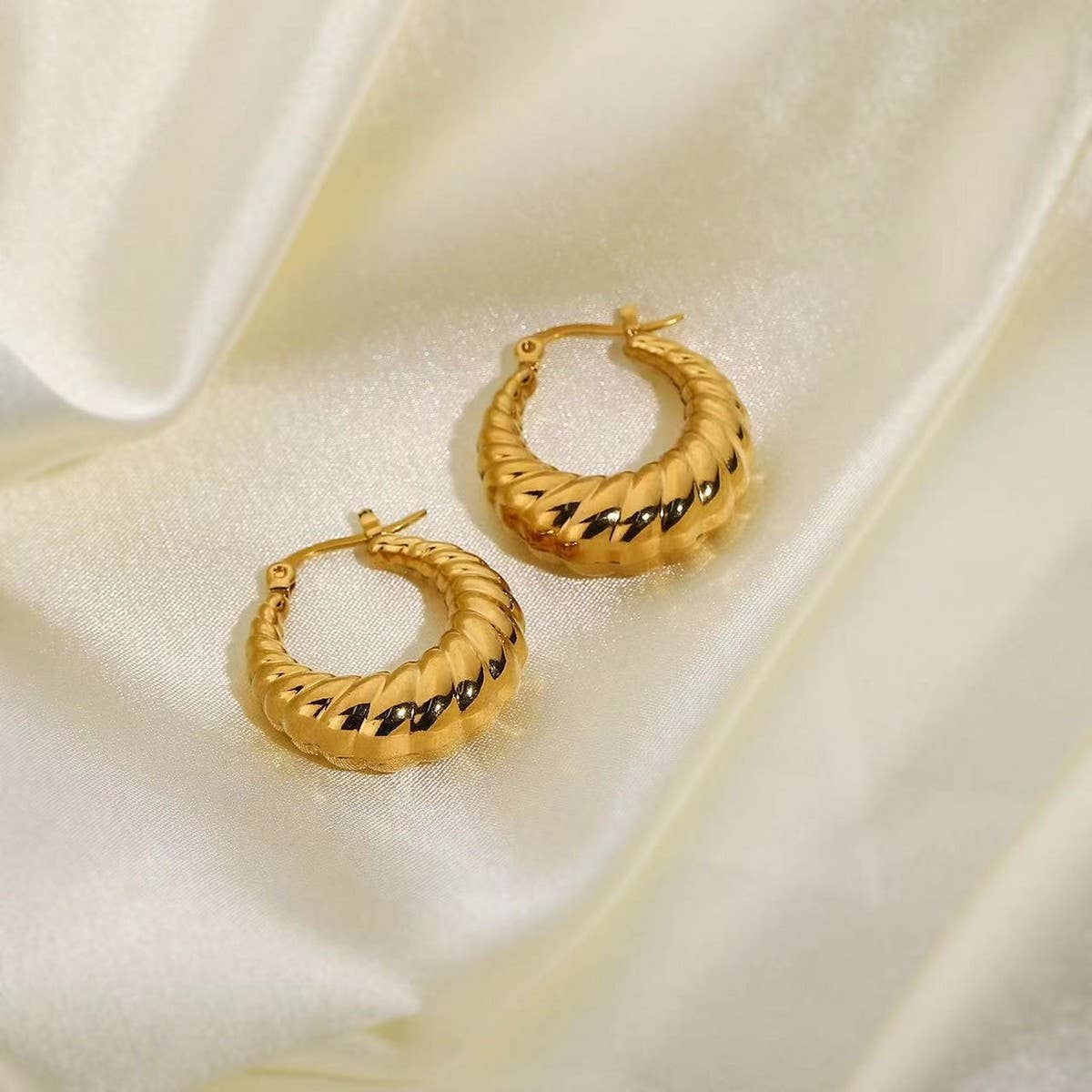 VINTAGE STAINLESS STEEL HOLLOW HOOP EARRINGS