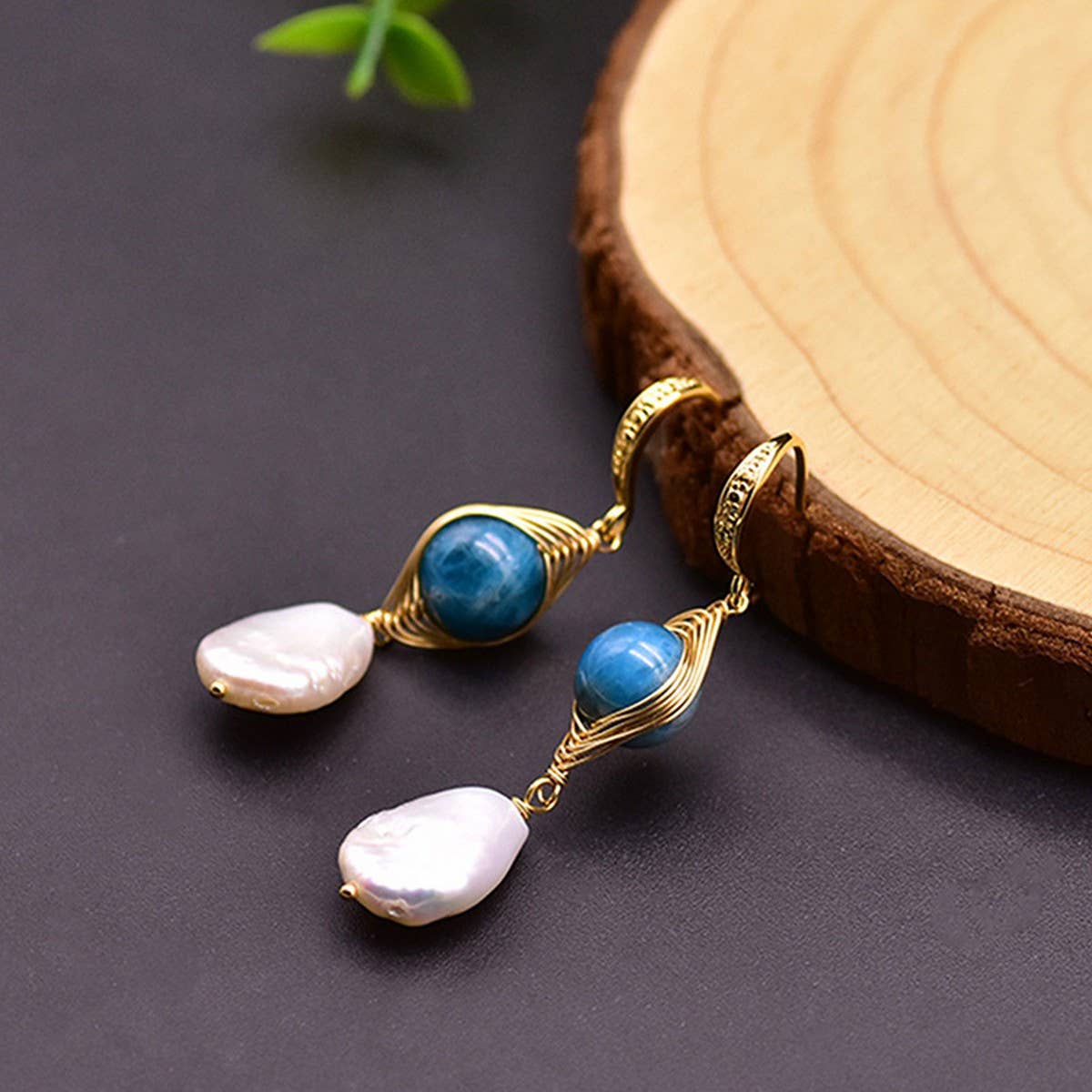 NEW HIGH-END FRESHWATER PEARL EARRINGS