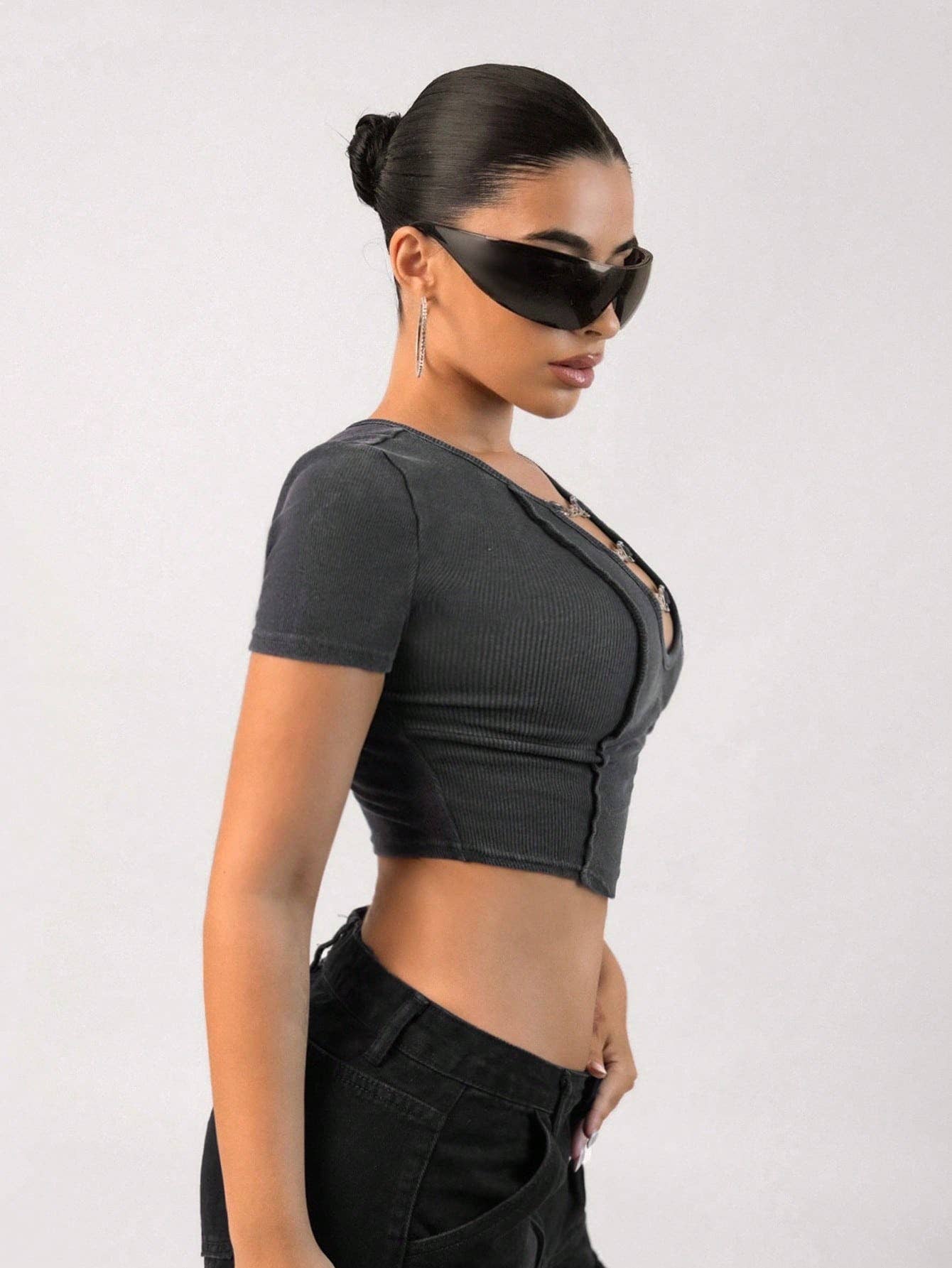 Solid-color slimming vest with a sense of design