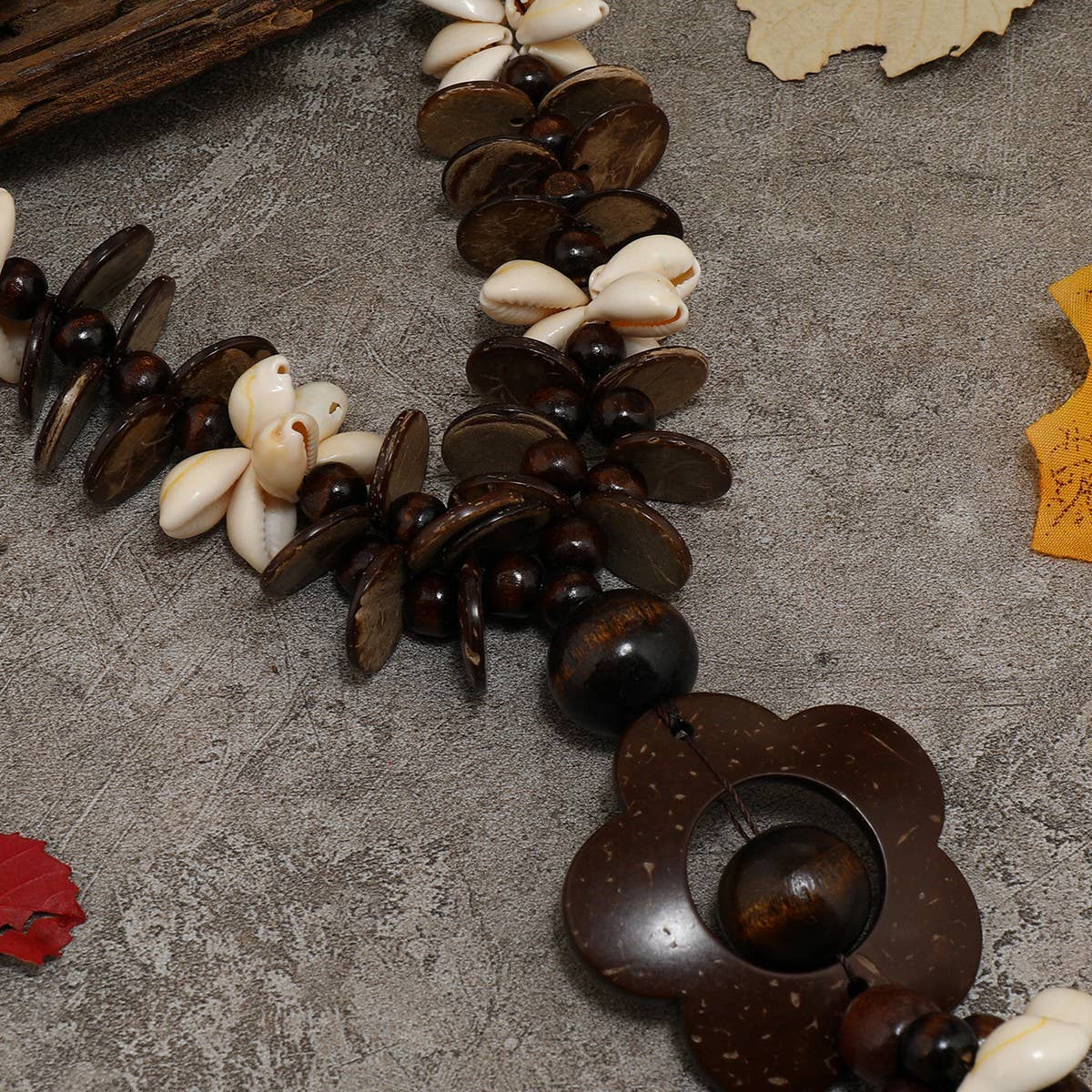 WOODEN BEADS COCONUT SHELL FLOWER HEART NECKLACE_CWMM4399
