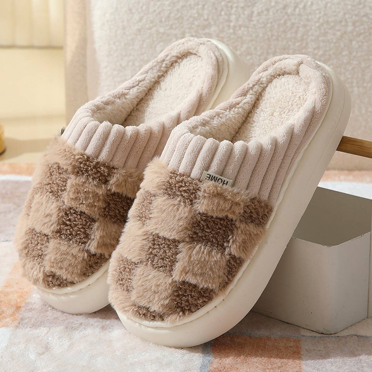 Checkered Fuzzy Warm Slippers ??Cozy & Stylish_CWSHS0270