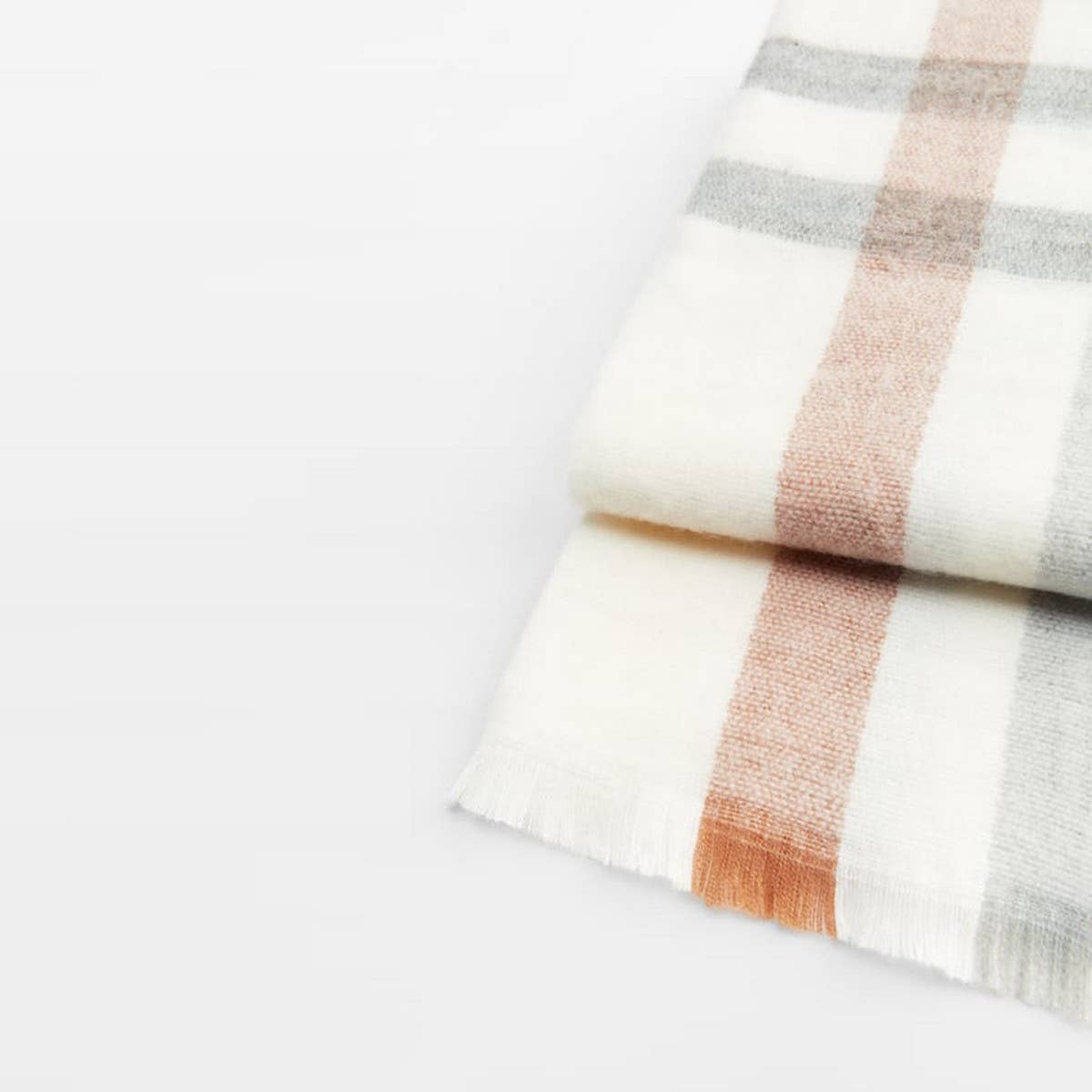 Soft Checkered Scarf ??Warm Winter for Students_CWASC2328