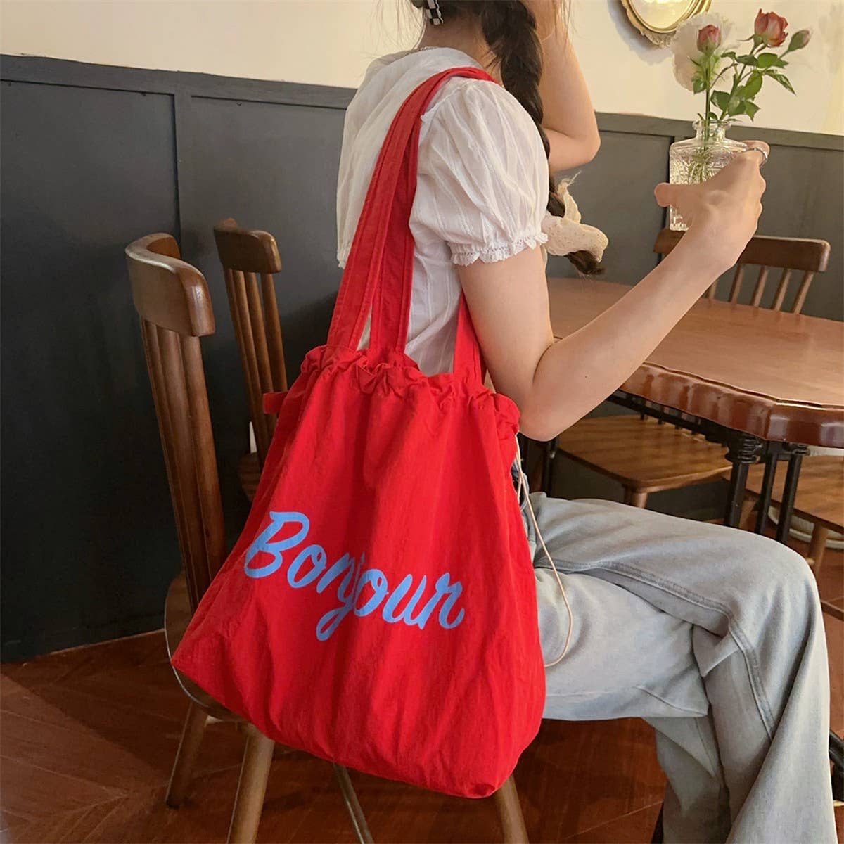 CWAB3903_LETTERING PRINT DRAWSTRING SHOULDER BAG