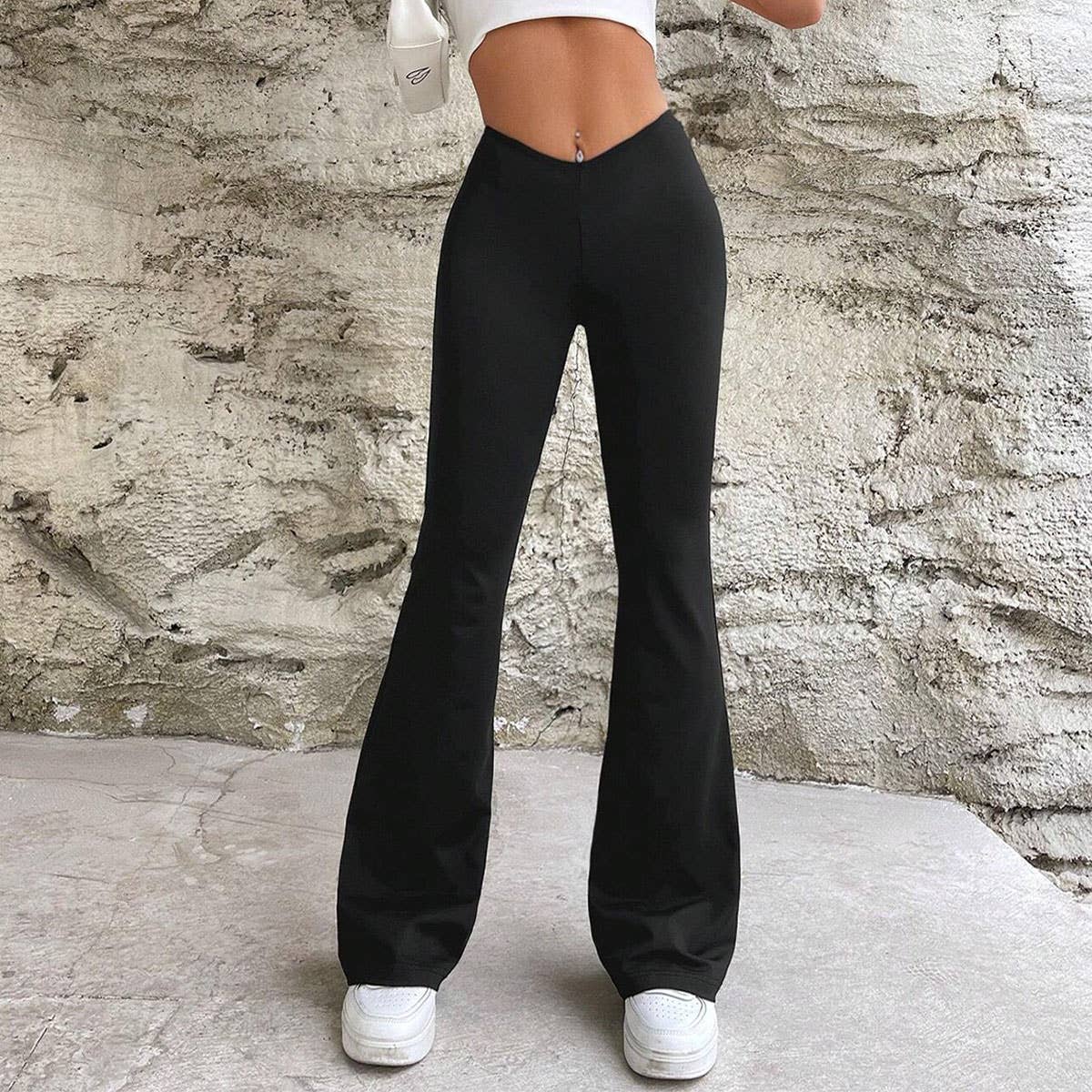 V-WAIST SLIMMING MICRO-TRUMPET SLIM-FIT PANTS