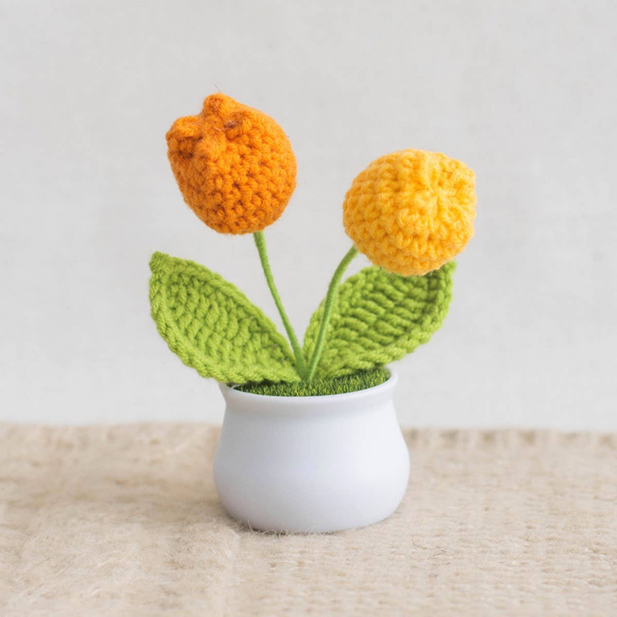CWMM9284_TEACHER'S DAY HANDMADE CROCHETED TULIP POT