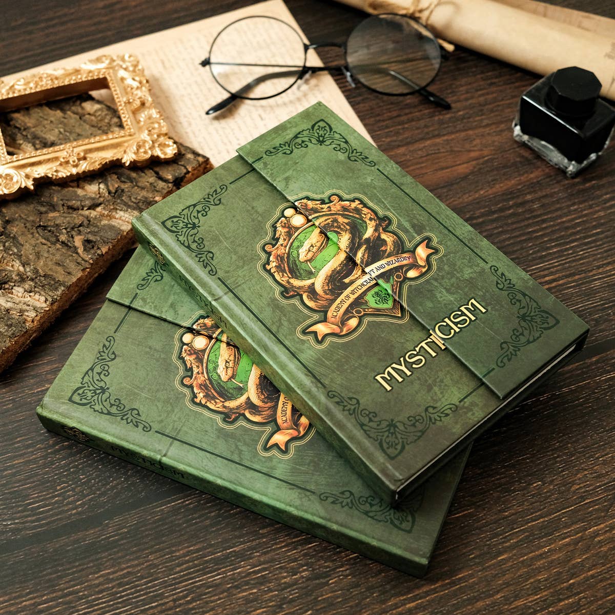RETRO THICKENED PYTHON TOTEM NOTEBOOK