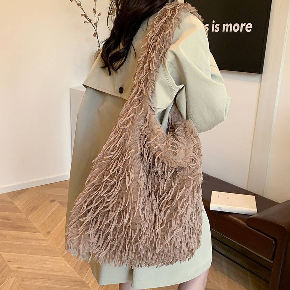 WINTER TASSEL SHOULDER AND CROSSBODY PLUSH BAG_CWAB4012