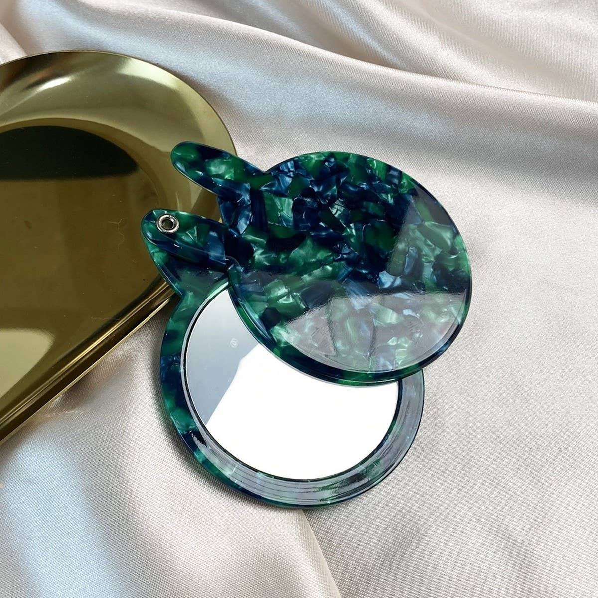 Multicolor Acetate Rabbit Shaped Makeup Mirror