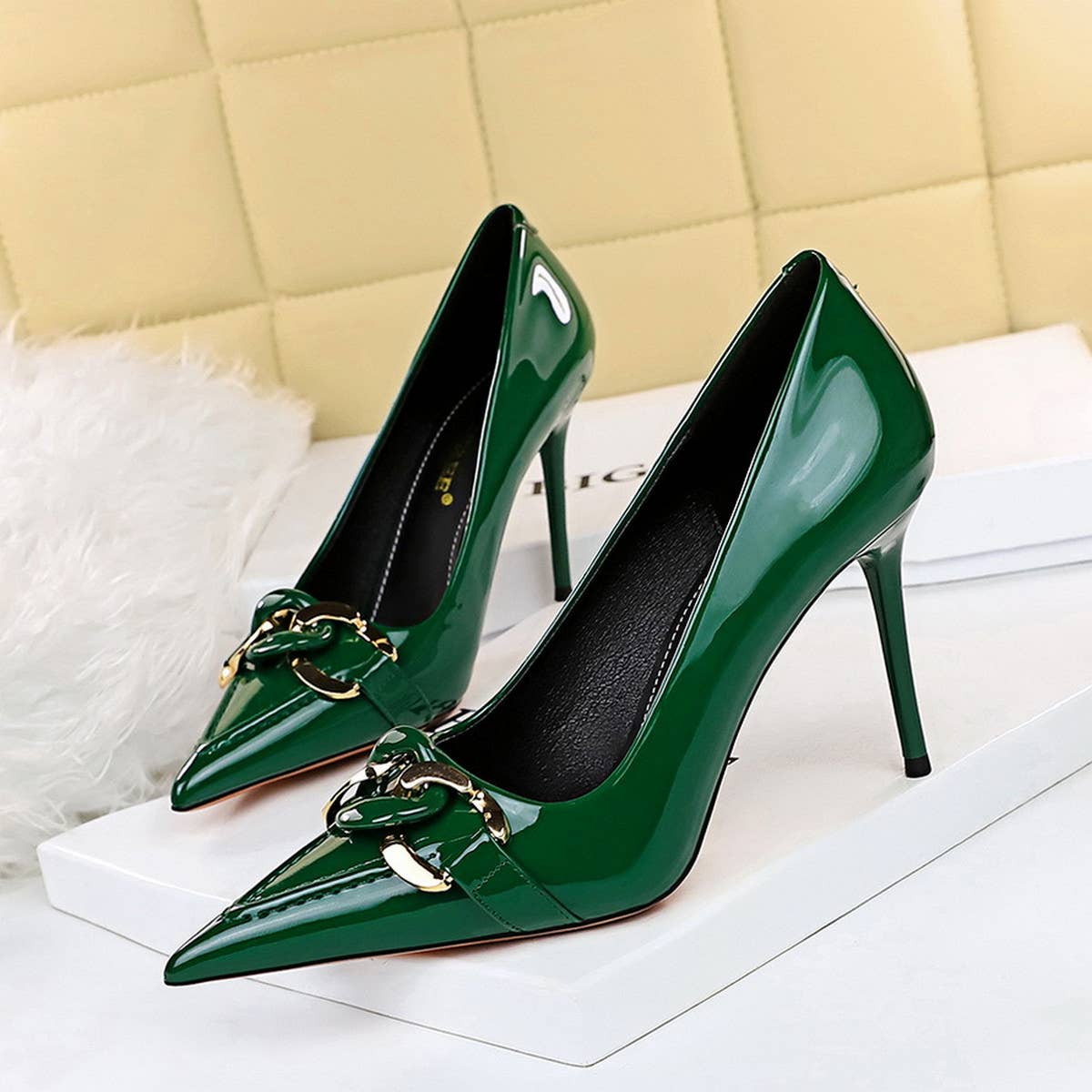 WOMEN POINTED TOE BUCKLE HIGH HEELS